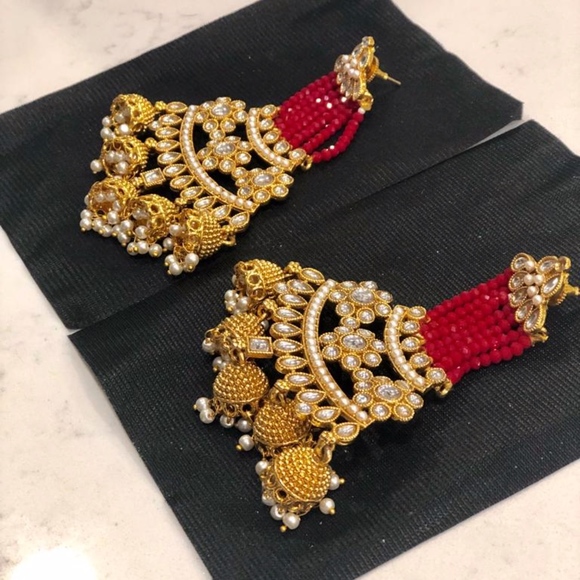 Beautiful Red & Gold Kundan Earrings - Picture 2 of 3